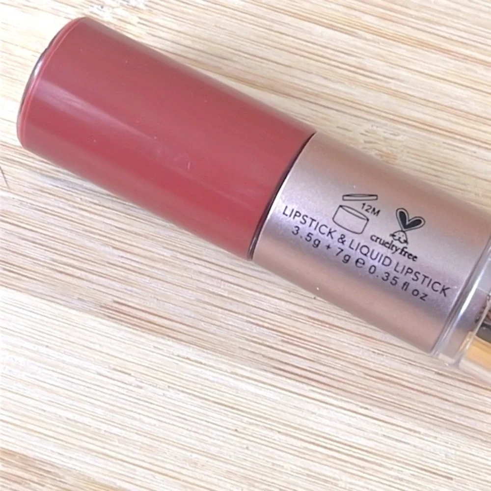 Brand New Evelier Set of 2 Lipstick Lip Gloss Pigmented Hydrating Coverage Shine